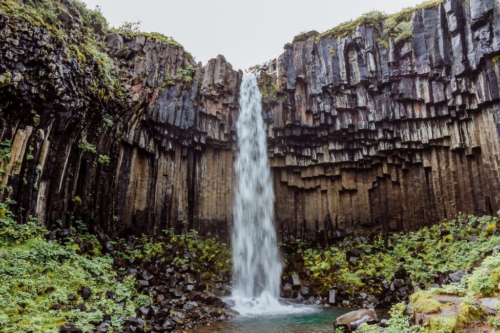 Cascada-Svartifoss-Islandia